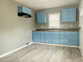 1016 W Mauney Ave in Gastonia, NC - Foto de edificio - Building Photo