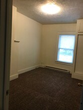 2209 Roosevelt Blvd in Eugene, OR - Building Photo - Building Photo