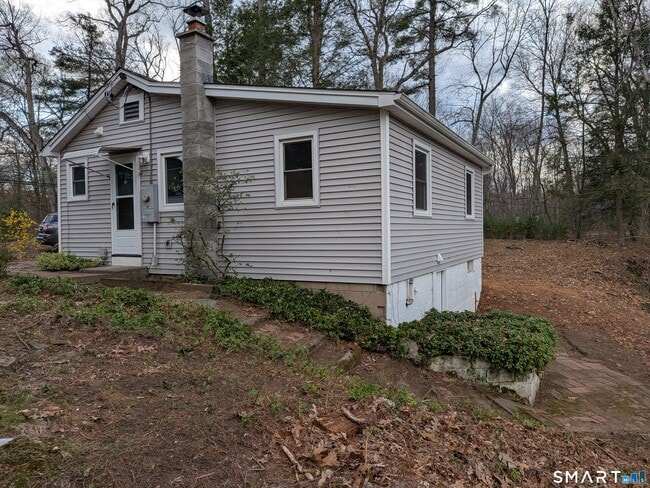 414 Salmon Brook St in Granby, CT - Building Photo - Building Photo