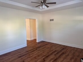 1615 S Jefferson St in Kearney, MO - Building Photo - Building Photo