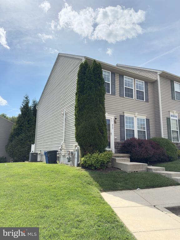 property at 615 Tantallon Ct