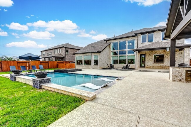 property at 9903 Regal Bend Dr