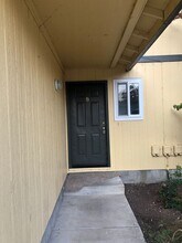 226 S 59th St in Springfield, OR - Building Photo - Building Photo