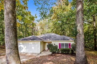 3949 Tyler Ct in Ellenwood, GA - Building Photo