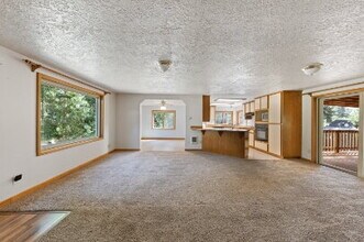 27775 Jahn Rd in Grand Ronde, OR - Building Photo - Building Photo