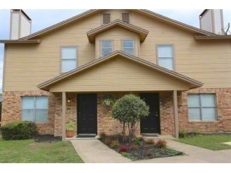 Holiday Lane Apartments in North Richland Hills, TX - Building Photo