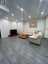 24 Wendelyn Dr in Richmond Hill, ON - Building Photo - Building Photo
