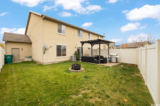 1761 N Belvedere Way in Layton, UT - Building Photo - Building Photo