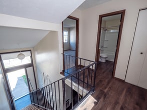 Oakwood Village in Parkersburg, WV - Foto de edificio - Building Photo