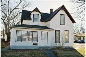 1912 W Walnut St in Springfield, MO - Building Photo