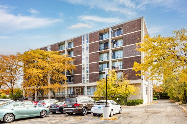 York Tower in Bensenville, IL - Foto de edificio - Building Photo