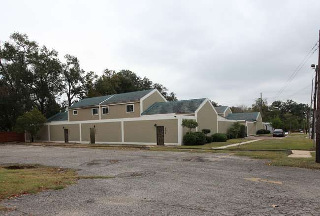 Beasley Town Homes in Conroe, TX - Building Photo - Building Photo