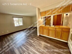 425 S Thompson Ave in Sioux Falls, SD - Building Photo - Building Photo