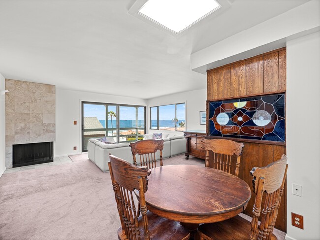 112 38th St, Unit B in Manhattan Beach, CA - Building Photo - Building Photo