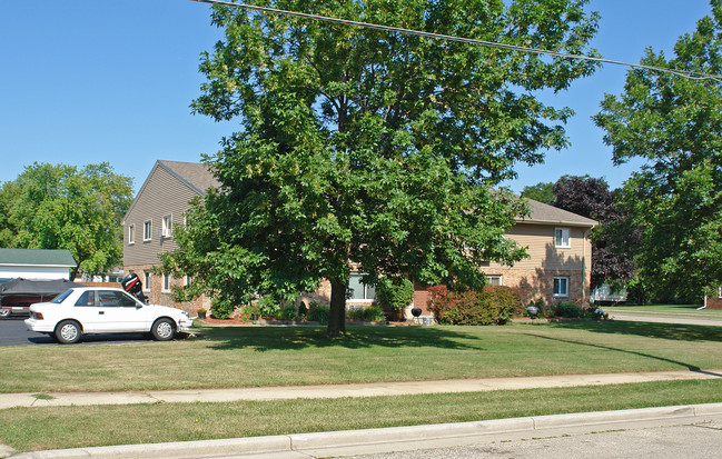 2900 87th St in Sturtevant, WI - Foto de edificio - Building Photo