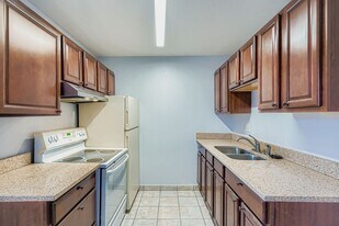 2880 Eliot Cir in Westminster, CO - Building Photo