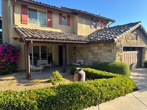 5560 Campana Ct in Santa Barbara, CA - Foto de edificio - Building Photo