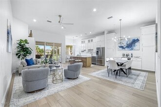 630 Lalique Cir in Naples, FL - Building Photo - Building Photo