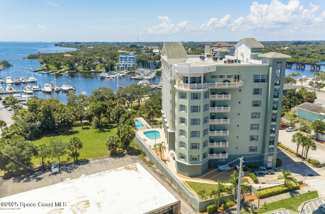 1211 E New Haven Ave in Melbourne, FL - Building Photo