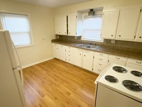 1101 W Rosecrans St in Wausau, WI - Building Photo - Building Photo