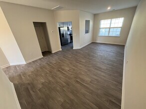 228 Canopy Dr in Graham, NC - Building Photo - Building Photo