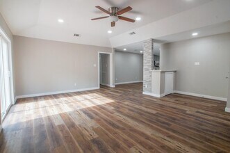 4131 Lufborough Dr in Houston, TX - Building Photo - Building Photo