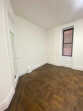 200 W 58th St in New York, NY - Building Photo - Building Photo