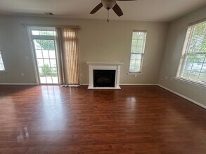 1016 Grace Hill Dr in Virginia Beach, VA - Building Photo - Building Photo