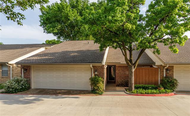 2135 Kessler Ct in Dallas, TX - Building Photo