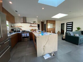 2009 Warfield Ave, Unit 2009 B in Redondo Beach, CA - Building Photo - Building Photo