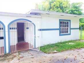 14245 NE 8th Ave in North Miami, FL - Building Photo - Building Photo