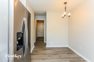 365 Sea Holly Cir in Roswell, GA - Foto de edificio - Building Photo