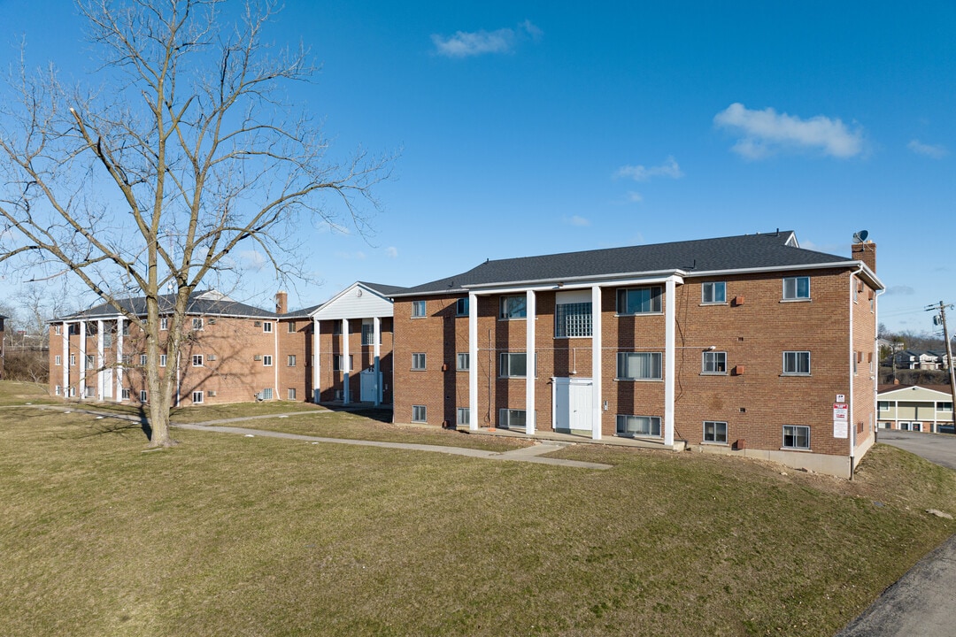 Serenity at High Point in Cincinnati, OH - Building Photo