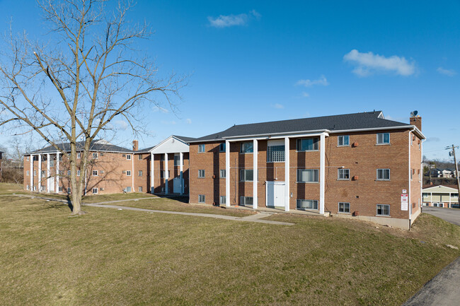 Serenity at High Point in Cincinnati, OH - Foto de edificio - Building Photo