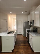 5211 Madeline Pl in Stone Mountain, GA - Foto de edificio - Building Photo