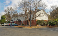 Plowden Place Apartments in Columbia, SC - Foto de edificio - Building Photo