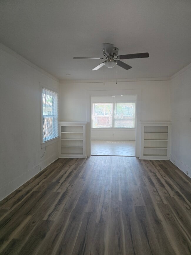 2516 E Clay Ave in Fresno, CA - Building Photo - Building Photo