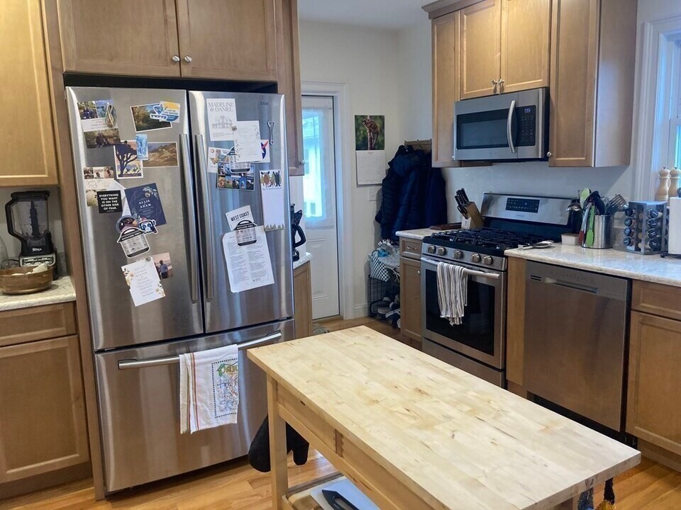 51 Allen St in Arlington, MA - Building Photo