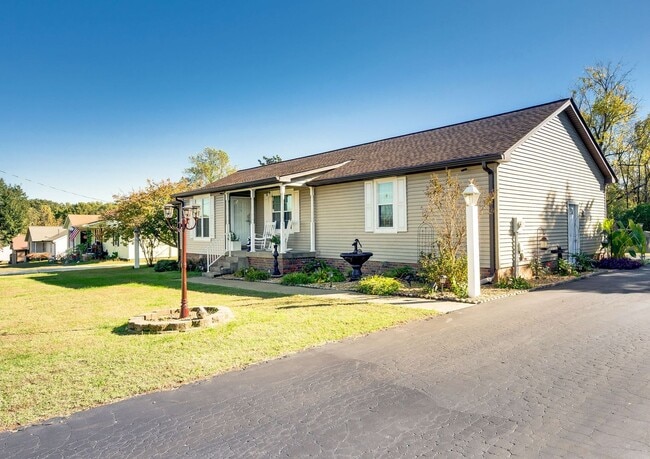 property at 808 Water View Terrace