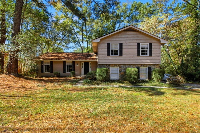 property at 1805 Highpoint Rd