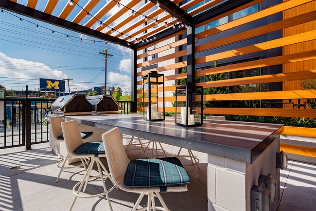 Hoover + Greene in Ann Arbor, MI - Foto de edificio - Building Photo