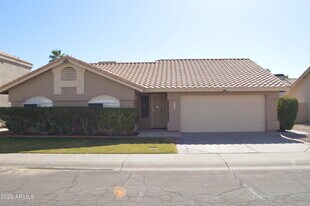 4235 E Windmere Dr in Phoenix, AZ - Building Photo
