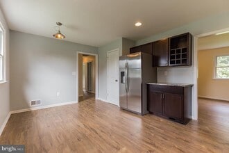 6055 Dawn Dr in Prince Frederick, MD - Building Photo - Building Photo