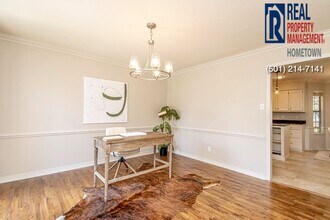 13718 Longtree Dr in Little Rock, AR - Building Photo - Building Photo