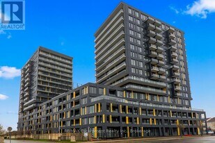 4878 Powers Common in Burlington, ON - Building Photo