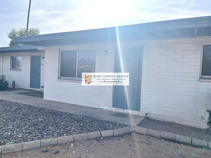 5558 E Bellevue St in Tucson, AZ - Building Photo