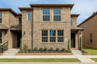 930 Estelle Dr in Euless, TX - Building Photo - Building Photo