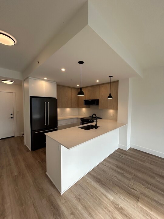 2180 Kelly Av in Port Coquitlam, BC - Building Photo