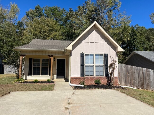 9458 Brook Forest Cir in Helena, AL - Building Photo - Building Photo