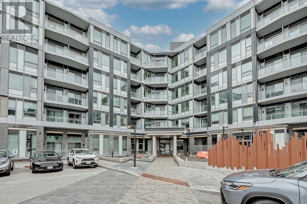 2501-2501 Saw Whet Blvd. in Oakville, ON - Building Photo